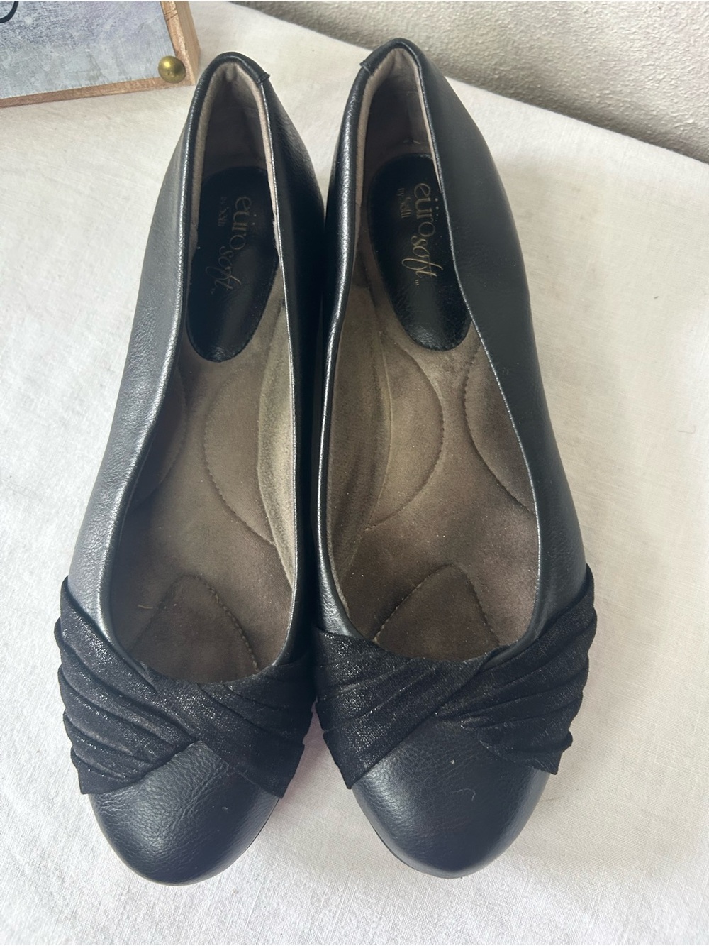 Eurosoft Black Twist-Detail Women's Ballet Flats